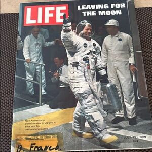 Vintage LIFE Magazine - July 25, 1969